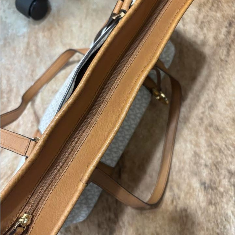 Michael Kors Signature Tote - Picture 5 of 5